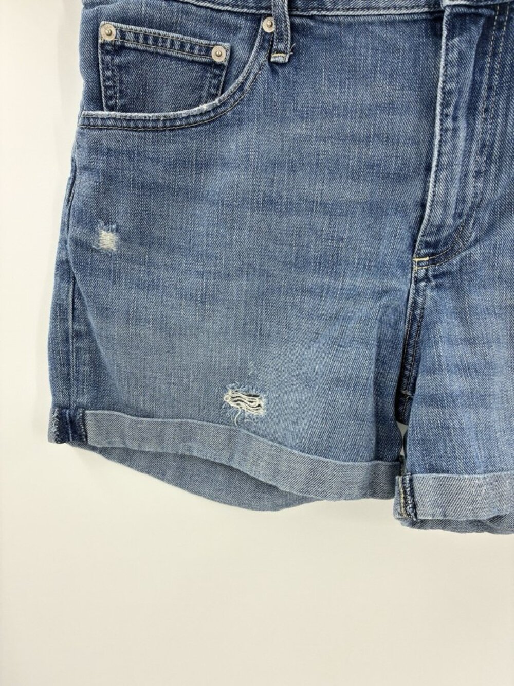 Gap 1969 Womens Sexy Boyfriend Denim Shorts Distressed Cuffed Size 31 - Picture 2 of 7